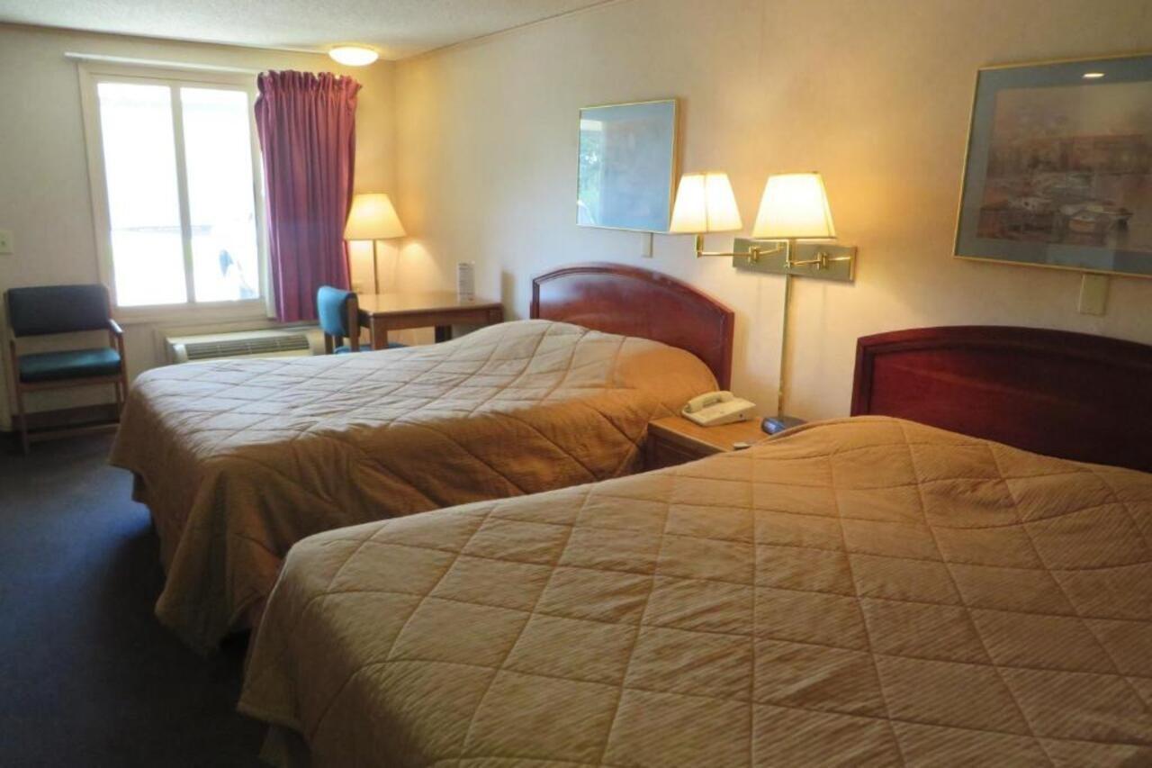 Knights Inn Canton Extérieur photo