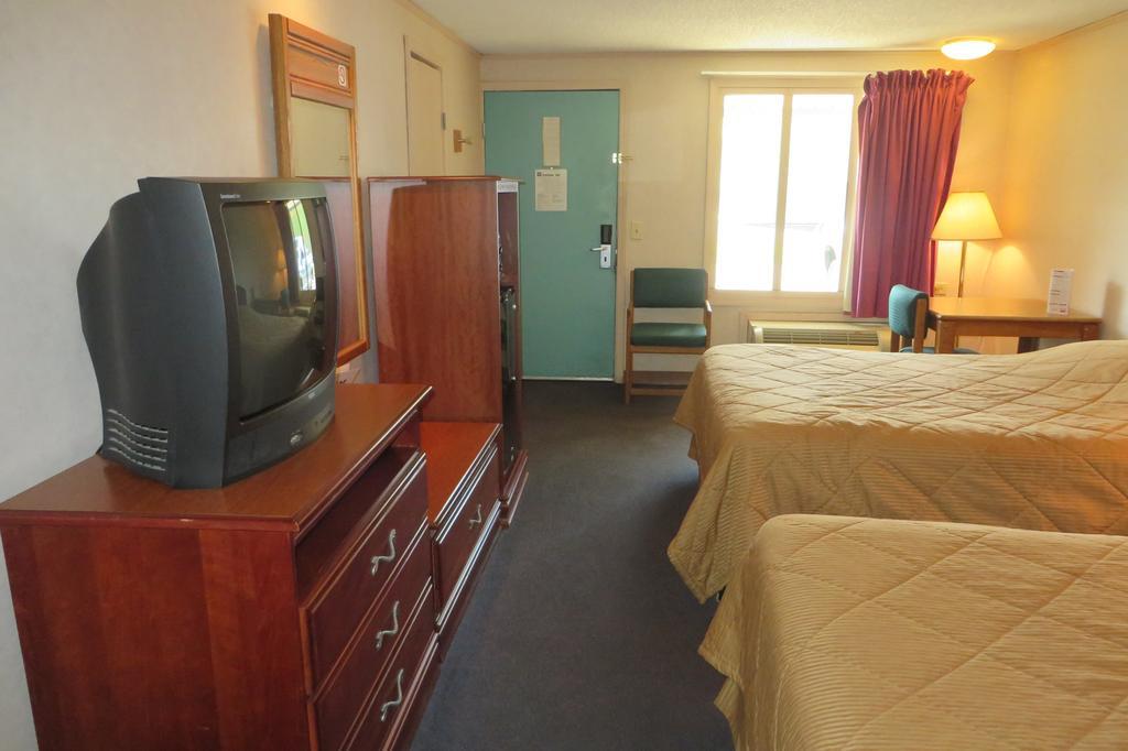 Knights Inn Canton Extérieur photo
