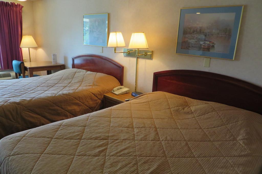 Knights Inn Canton Chambre photo