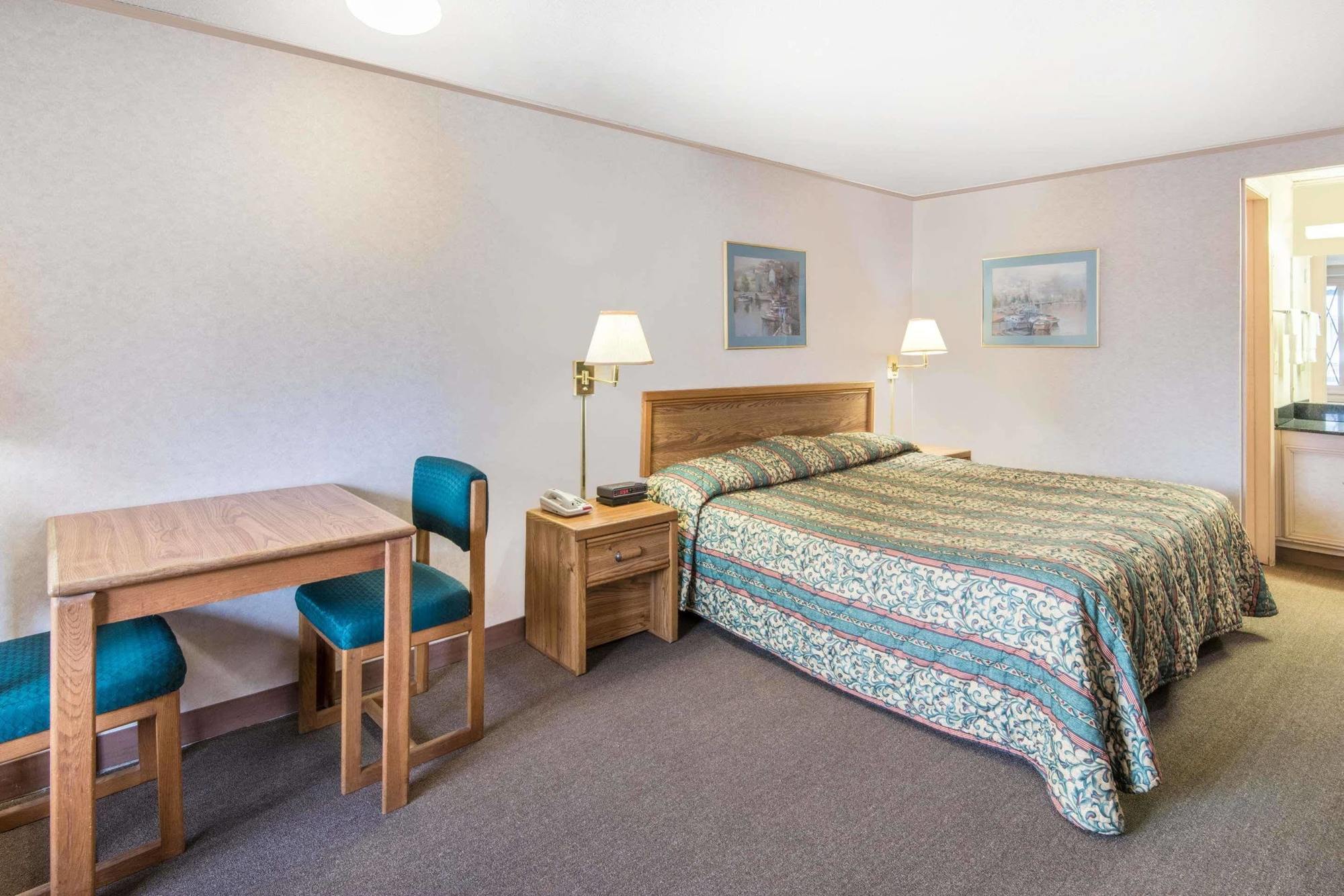 Knights Inn Canton Extérieur photo